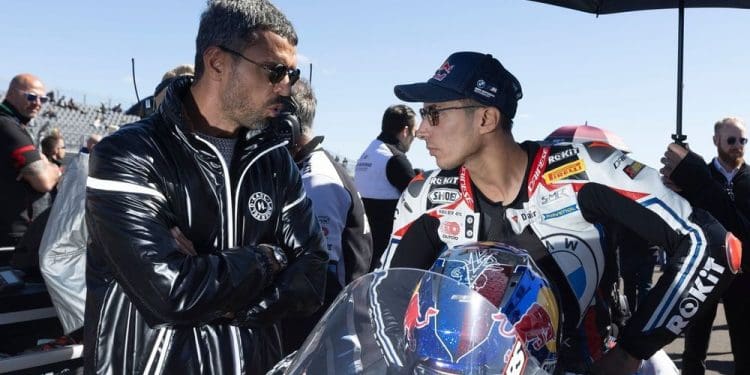 Toprak Razgatlioglu já nem precisa de aconselhamento de Kenan Sofuoglu: ‘É profissional e já sabe o que fazer em pista’