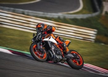 E se a KTM tivesse uma baixa de preços nesta fase? Veria isso como uma oportunidade, ou um risco?