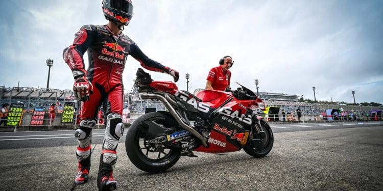 ‘Não prevejo um Pedro Acosta vir correr na LCR, mas espero que ele vá para a HRC’ – Lucio Cecchinello