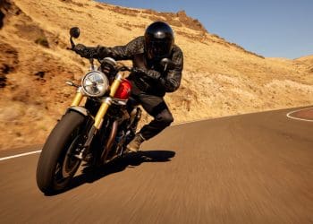 Triumph Speed Twin 1200 desafia fronteiras entre clássico e moderno