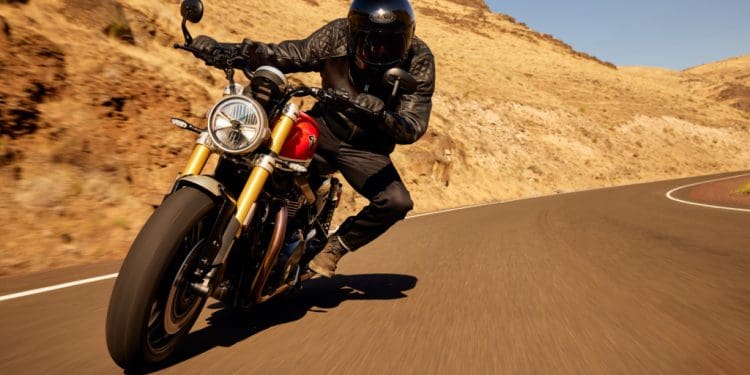 Triumph Speed Twin 1200 desafia fronteiras entre clássico e moderno