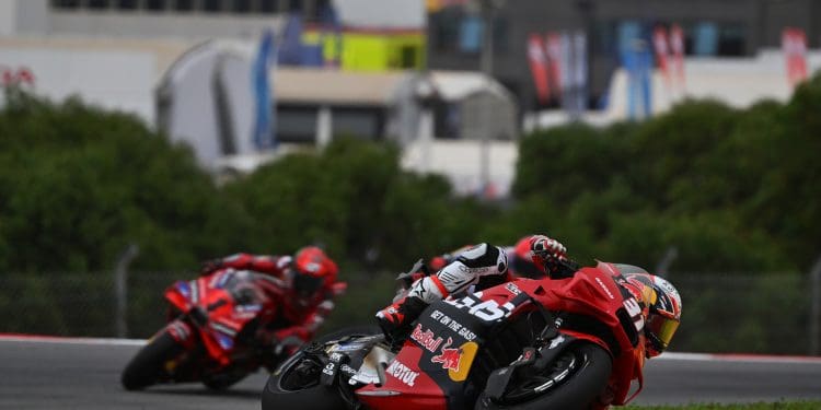 Seria Pedro Acosta uma aposta de Livio Suppo para a Ducati em 2026 caso este mandasse? Descubra a resposta