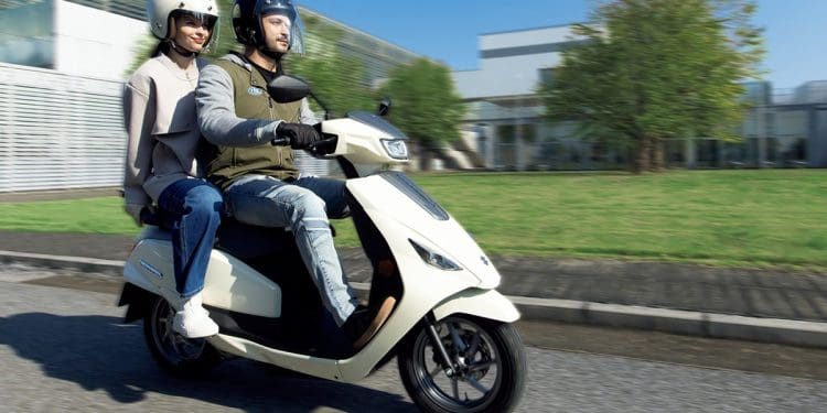 Suzuki estreia-se nas scooters elétricas com a e-Address