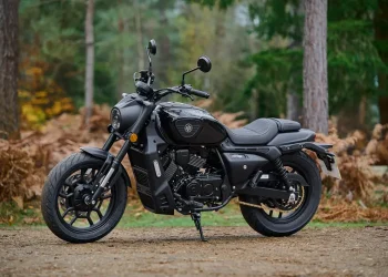 AJS Sedona 250: Cruiser compacta e acessível para 2025