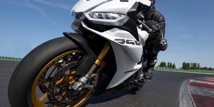 RSV4 Factory, «A Perfecionista» da equipa Racing da Aprilia