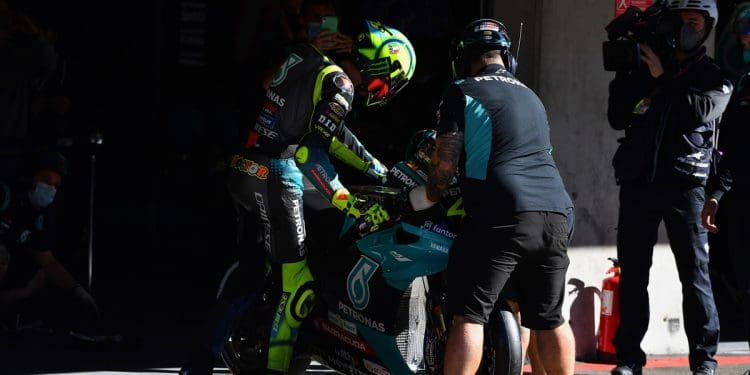 ‘Estou todo inteiro e seguro; o crédito é da sorte, mas também…’ – Valentino Rossi