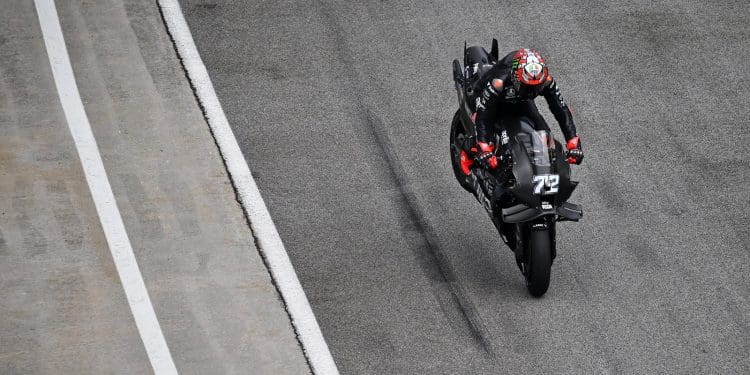 Marco Bezzecchi ainda a fazer com a Aprilia ‘o que fazia antes’ com a Ducati: ‘Tenho de me adaptar, estou a trabalhar nisso’