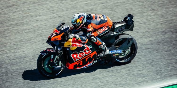 ‘Correr num GP é diferente dos testes e tens de estar pronto mesmo quando não queres, mas temos esperança’ – Pedro Acosta