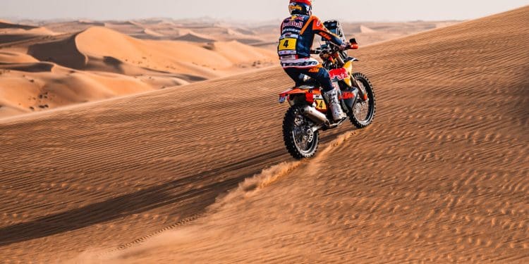 Daniel Sanders na frente da etapa 4 e está perto de vencer em Abu Dhabi; português no top dez