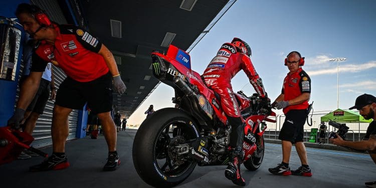 Congelamento no desenvolvimento de motores foi crucial na escolha da Ducati: ‘Já arriscámos em 2023 e não queremos esta situação’