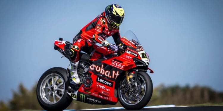 ‘Senti-me bem, estou feliz, mas podemos dar um pequeno passo em frente no setor 3 e 4’ – Álvaro Bautista