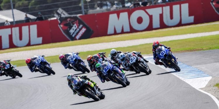 Tom Booth-Amos conquista primeira vitória no WSSP em corrida dramática na Austrália