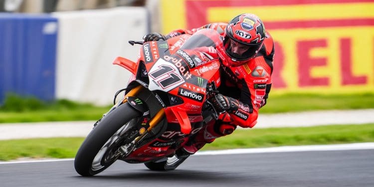 Nicolò Bulega continuou imparável em Phillip Island e foi o mais rápido também no dia 2 de testes