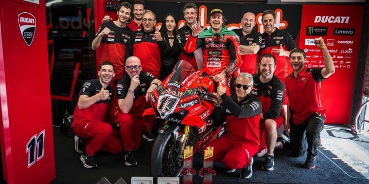 ‘É o meu primeiro hat-trick no WSBK e consegui-lo na minha pista favorita é incrível’ – Nicolò Bulega