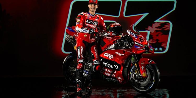 Pecco Bagnaia à espera de testes ‘exigentes’ e ‘com muito trabalho’, mas muito entusiasmado