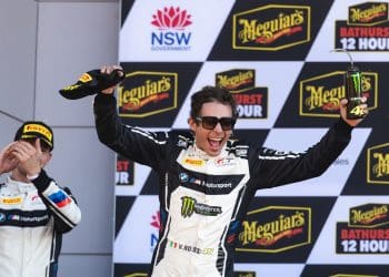 Valentino Rossi começa ano no automobilismo com pódio em corrida icónica