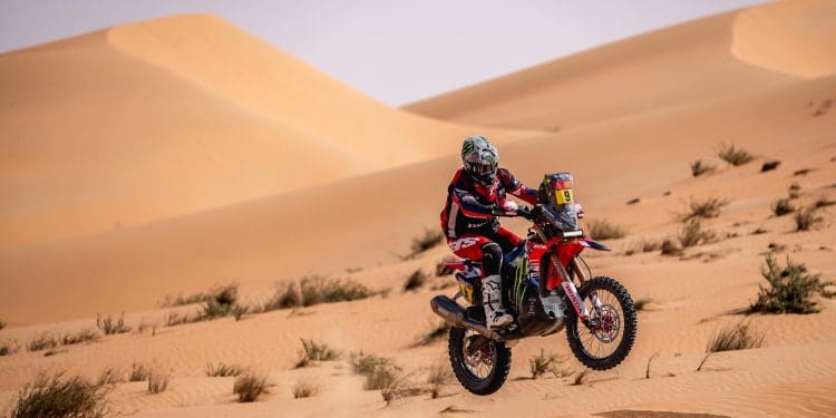 Vídeo: Os bastidores da Honda no Rali Dakar