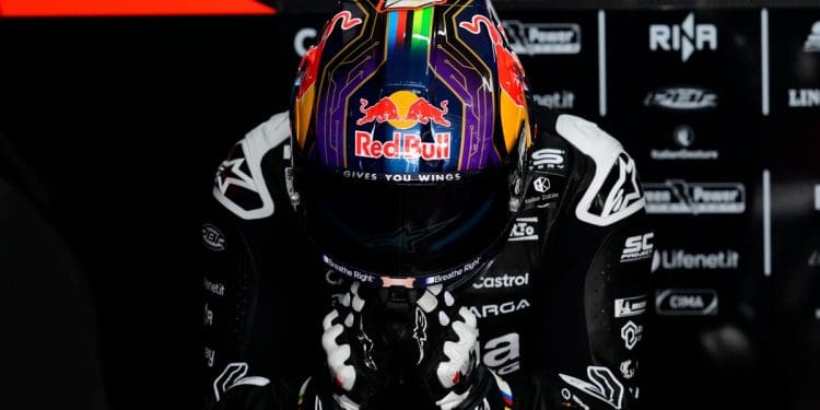 ‘O Jorge Martín arriscou muito cedo; não se podia abusar do pneu como ele abusou’– Óscar Haro