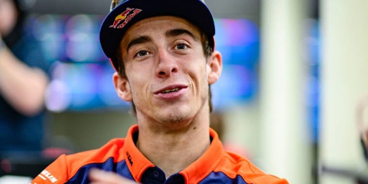 Pedro Acosta não deixa a casa dos pais: ‘O dinheiro não me vai comprar ter a minha mãe’