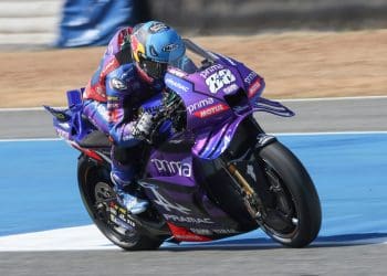 ‘Tens de fazer tudo em travagem, isso torna mais difícil para o pneu’ – Miguel Oliveira