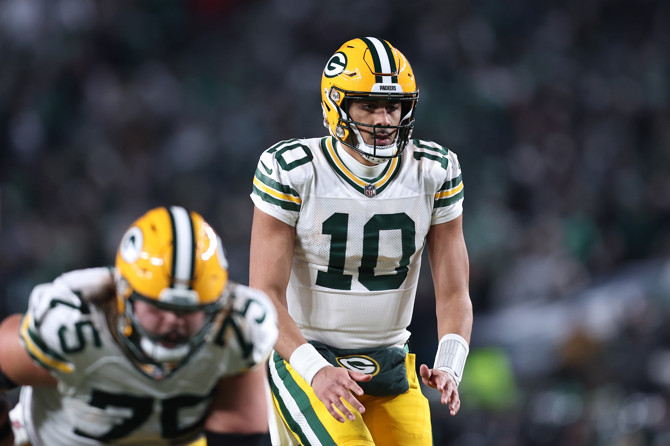 Packers' Love foresees defensive line bolstering with the NFL Draft  looming, sparking intrigue about the team's ultimate strategic play -  Motociclismo