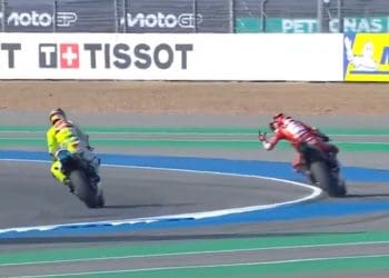Vídeo: Morbidelli não saiu do caminho e custou lugar na Q2 a Pecco Bagnaia que estava a fumegar de raiva e mostrou-o de imediato