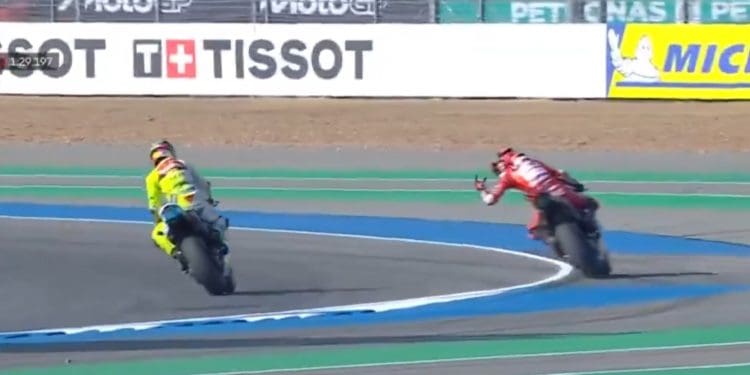 Vídeo: Morbidelli não saiu do caminho e custou lugar na Q2 a Pecco Bagnaia que estava a fumegar de raiva e mostrou-o de imediato