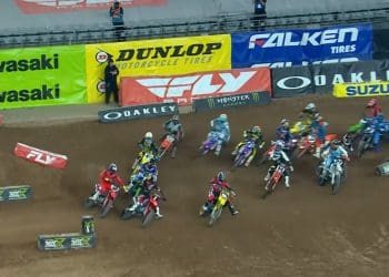 Vídeo: O melhor do AMA Supercross 450 de Tripla Coroa em Glendale
