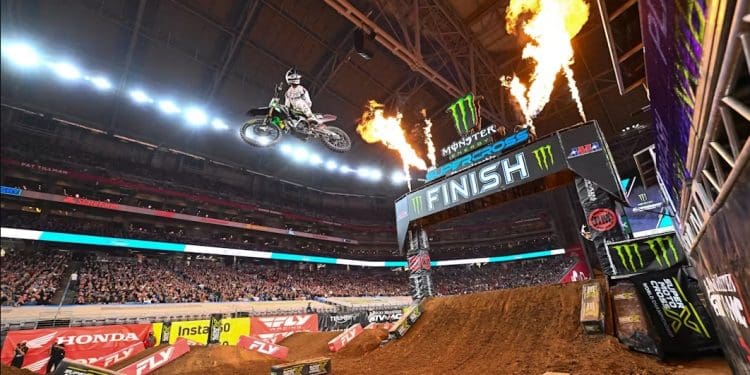 Jordon Smith faz história em Glendale e dá à Triumph primeira conquista no AMA 250 SX