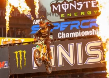 Malcolm Stewart faz história e vence pela primeira vitória na 450SX, em Tampa