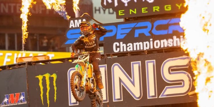 Malcolm Stewart faz história e vence pela primeira vitória na 450SX, em Tampa