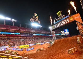Max Anstie vence em Tampa após corrida atribulada na segunda ronda do 250SX zona Este