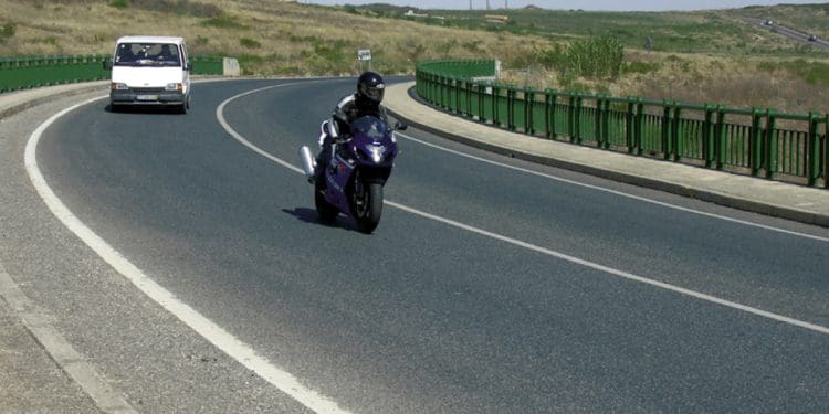 Estatísticas recentes de sinistralidade rodoviária entre motociclistas: o que revelam?