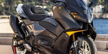 Yamaha TMAX XX, uma maxiscooter transformada com inspiração na NASCAR