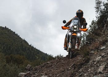 Batalha de titãs no seio da KTM: 390 Adventure X e R: Qual escolher? Especificações e preços ao detalhe
