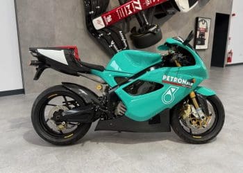 Petronas FP1: Superbike super rara, envolta em mistério que nunca teve a «sua oportunidade», em leilão