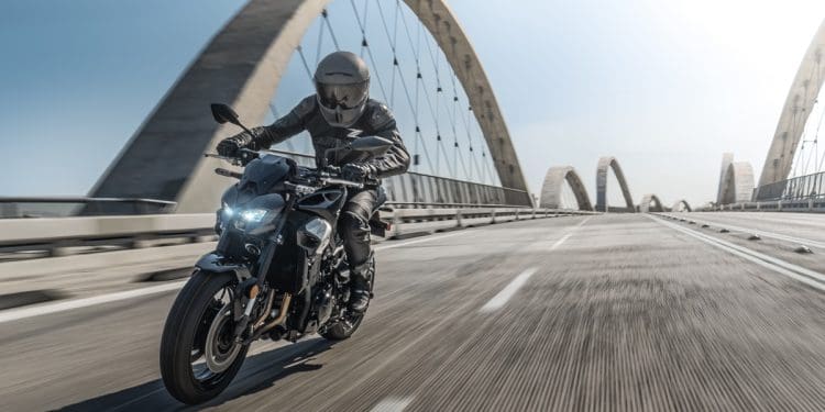 Kawasaki expande controlo por voz a três modelos de 2025