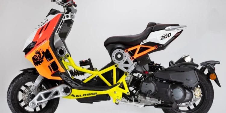 Italjet Dragster 300: A scooter mais futurista da marca italiana