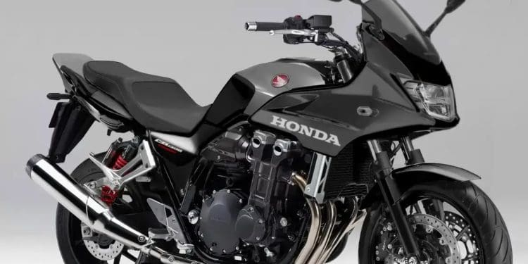Honda revela CB1300 Final Edition e lança página especial