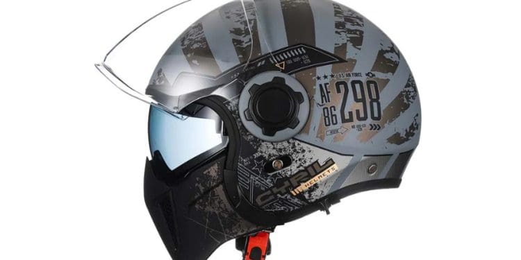 Empresa britânica multada em 11.900€ por venda de capacetes que falharam testes de segurança