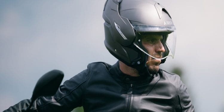 AIROH MATHISSE II: O capacete versátil que se adapta a qualquer aventura