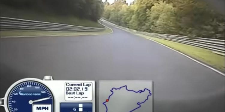 Recorde a volta mais rápida de sempre de Nürburgring, pista que agora está mais restrita para as motos
