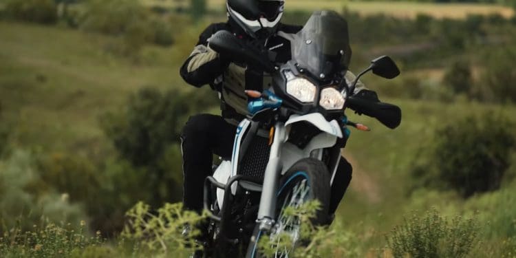 Vídeo: Voge 300 Rally em ação – Veja esta pequena aventureira em ação