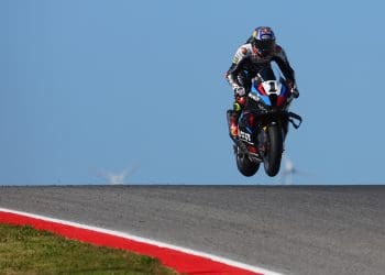 Por um fio de cabelo! Toprak Razgatlioglu de regresso aos triunfos em Portimão