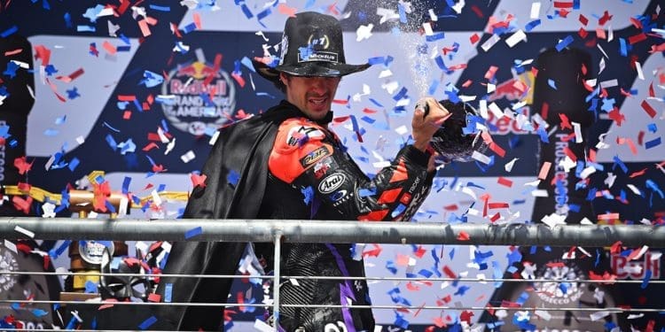 Maverick Viñales recorda a vitória com a Aprilia: ‘Foi muito especial, estávamos à procura há tanto tempo’
