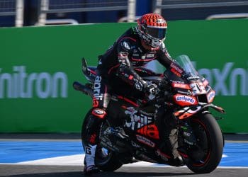 Lorenzo Savadori testou novidades da Aprilia em Buriram: ‘Com todos em pista é melhor, entendes mais e falas logo com os engenheiros’