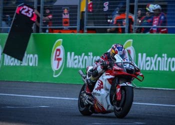 Somkiat Chantra analisou Fabio Quartararo e Maverick Viñales em Buriram e lamenta: ‘Fui demasiado agressivo no início e destruí o pneu’