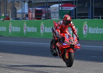 Sylvain Guintoli explica a possível desvantagem do motor de 2025 que a Ducati descartou