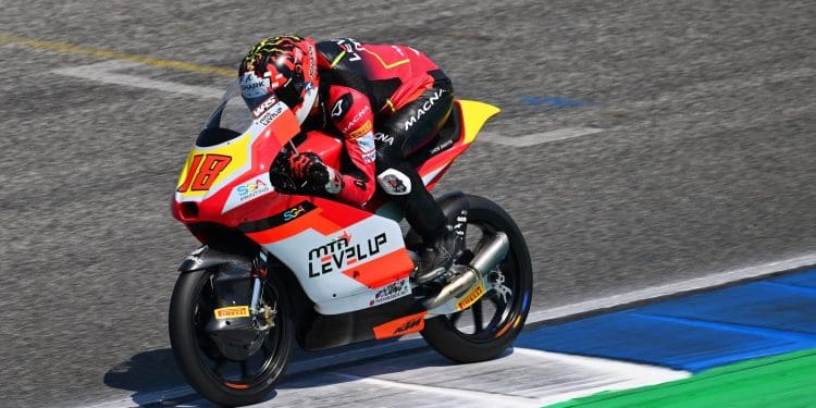 Da Q1 à pole position, Matteo Bertelle brilhou na qualificação do Moto3 na Argentina