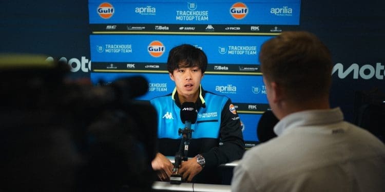 ‘Agora estou mais uno com a moto’ – Ai Ogura